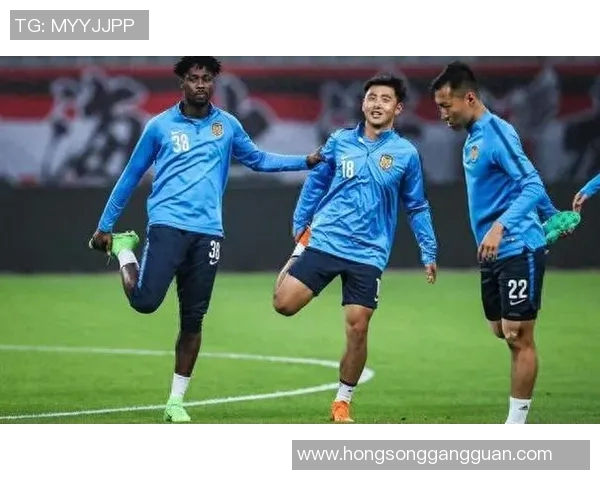 亚运会观察：北京足球队展现灵活战术与团队合作的精彩表现