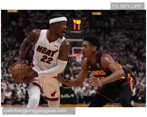 热火与灰熊激战正酣NBA赛场精彩瞬间回顾与分析