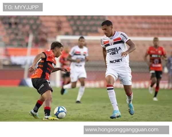 克鲁塞罗与河床激战正酣比分揭晓引发球迷热议