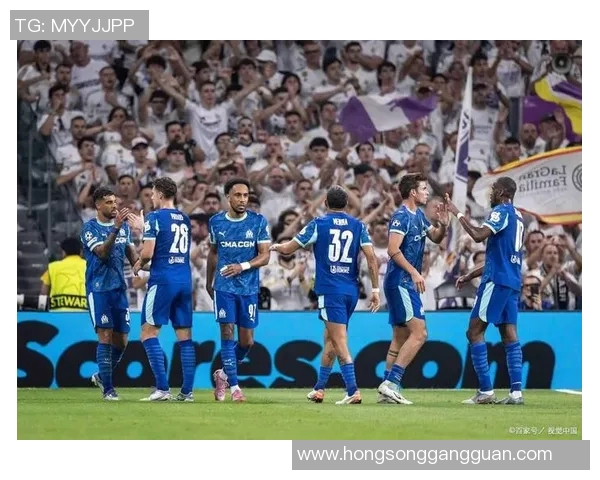 城南足球俱乐部迎战江原球队全力争胜展现实力与激情