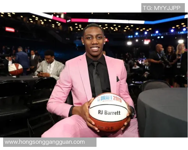 奇才与纽约尼克斯激战正酣球迷期待精彩对决与惊喜表现 奇才与纽约尼克斯激战正酣球迷期待精彩对决与惊喜表现